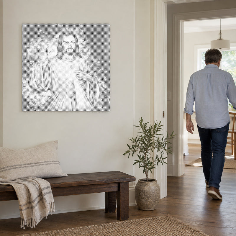 Prickmålningen “Jesus: fortsättningen”, på en ljus vägg med en person som går genom dörren intill.