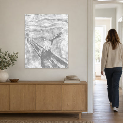 Prickmålningen “Skriet av Edvard Munch”, på en ljus vägg med en person som går genom dörren intill.
