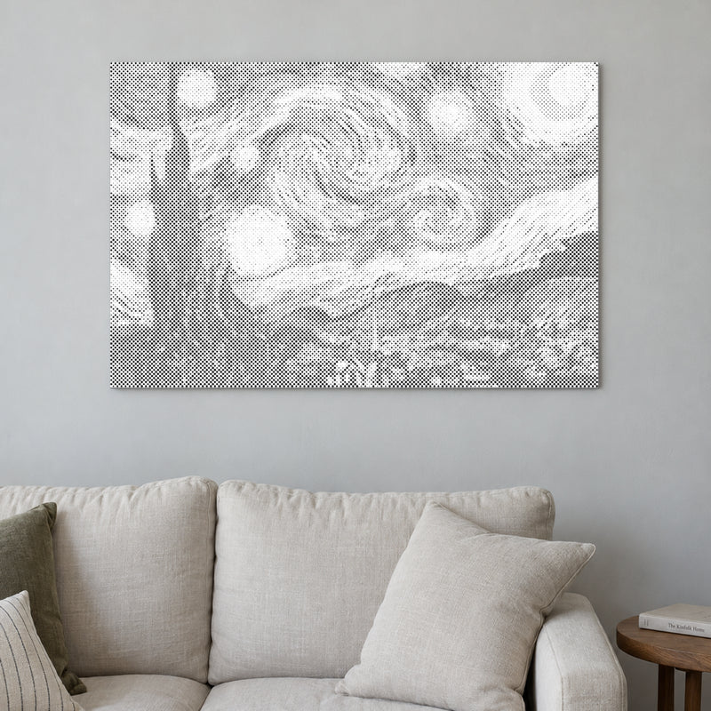 Prickmålningen “Stjärnenatt av Vincent van Gogh”, på en ljus vägg i ett rum med mjukt dagsljus.